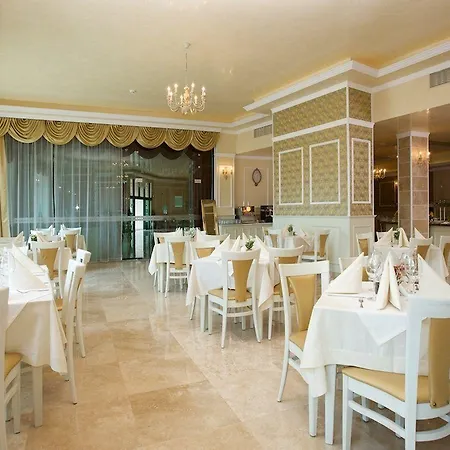 Hotel Mena Palace 4*