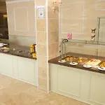 梅纳皇宫酒店 - 全包 4*