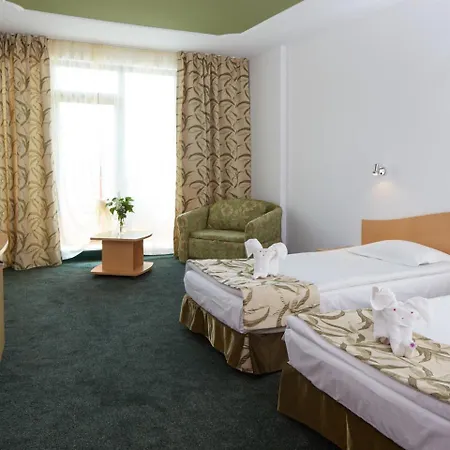 Mena Palace Hotell 4*