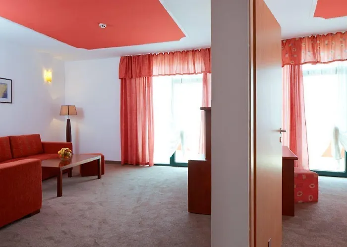 Mena Palace Hotell Slăntjev Brjag